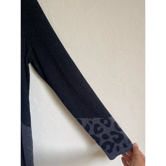 Chico's Size 3/XL Black Gray Leopard Print Knit Tunic Long Sleeve - Picture 5 of 6